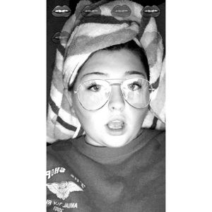 Meet your Posher, Sidney